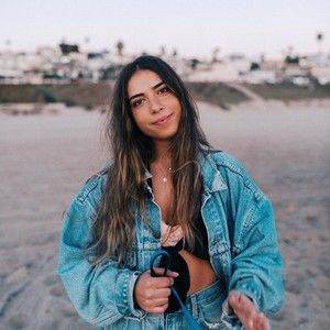 Meet your Posher, Ana